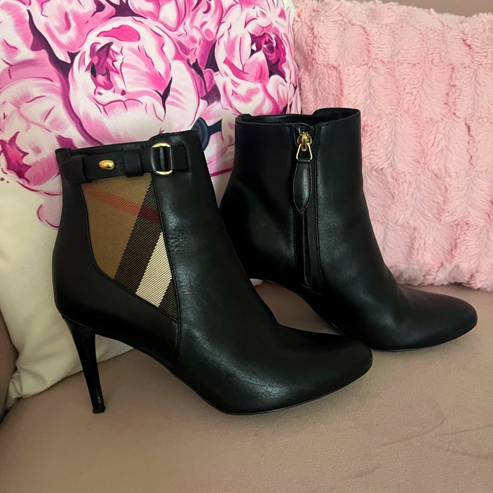 Burberry Booties